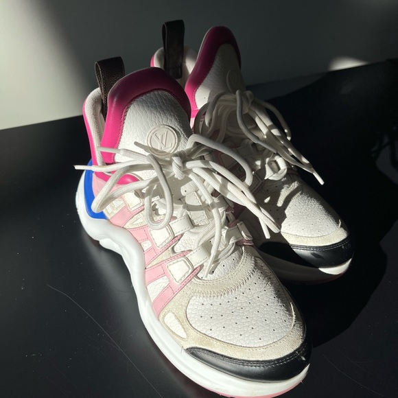 Louis Vuitton Archlight Sneakers. US 7. - Picture 3 of 4